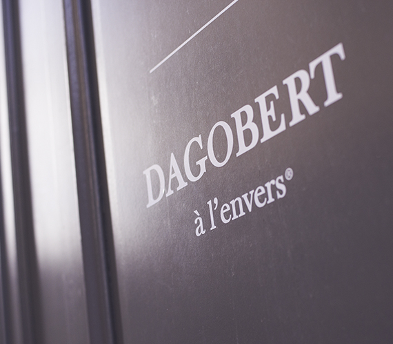 dagobert-a-lenvers-chaussettes-boxers-logo