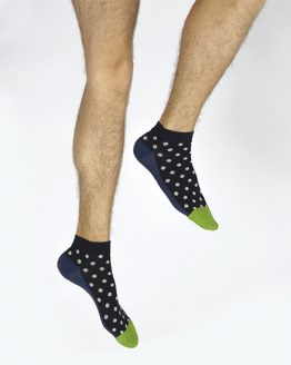 Socquettes de sport à pois pour homme, en coton bouclette. De la marque Berthe aux grands pieds. Fabrication exclusivement française
