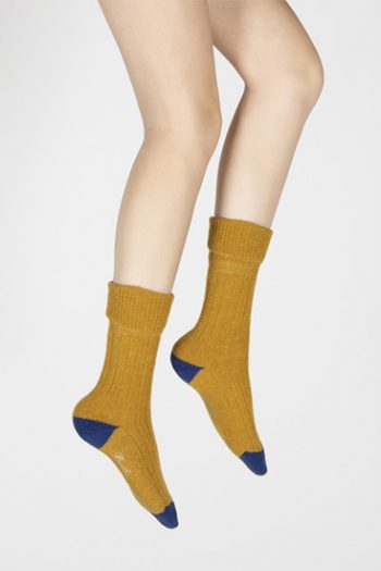 Chaussettes bicolores épaisses et chaudes en laine mohair de la marque Berthe aux Grands Pieds. Fabrication exclusivement française.