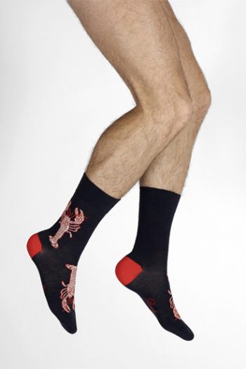 Chaussettes Homme Homard bleu marine, de la marque Berthe Aux Grands Pieds. Un modèle en laine et coton. Fabrication 100% française