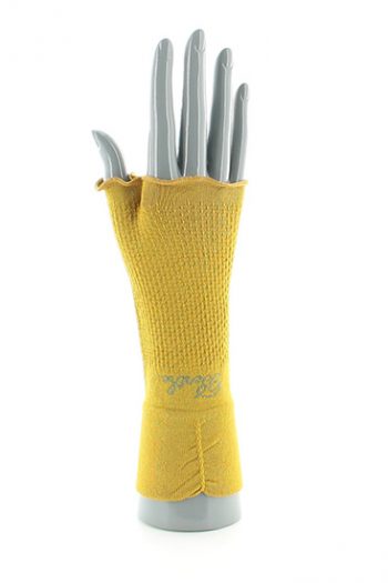 Mitaines en soie naturelle, avec une maille nid d'abeille. Existant en 5 coloris. De la marque Berthe Aux Grands Pies. Fabrication française