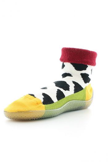 Chaussons chaussettes Oh la vache ! Chaussettes en coton bouclette et semelles en élastomères. De la marque Berthe Aux Grands Pieds. Fabrication française.
