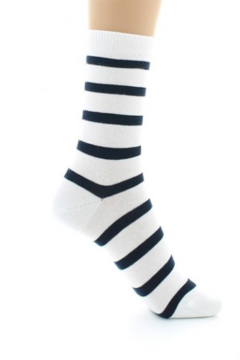 Chaussettes en coton peigné marinière de la marque Perrin 1924. Disponible en différents coloris. Fabrication exclusivement française !