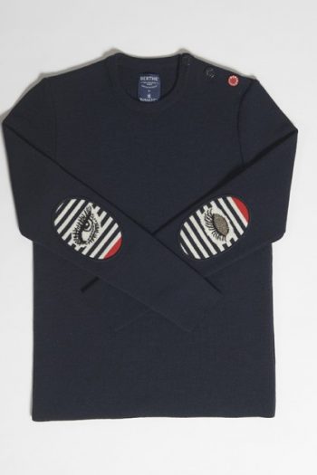 Pull femme Berthe aux Grands Pieds en pure laine mérinos style marin fabriqué en France par Royal Mer avec un clin d'oeil sur les coudières.