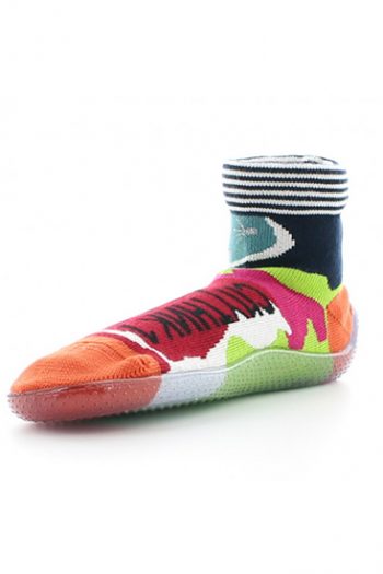 Chaussons chaussettes de la marque Berthe aux grands pieds. Une chaussette avec une semelle en élastomère. Fabrication Française