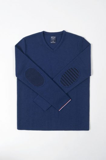 Pull Marin Homme Rayures Asymétriques Bleu Royal Col V. De la marque Berthe Aux Grands Pieds et Royal mer. Fabrication 100% française