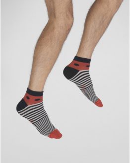 Socquettes de sport homme en coton bouclette, motif de Pois et de Rayures. De la marque Berthe aux grands pieds. Fabrication française.