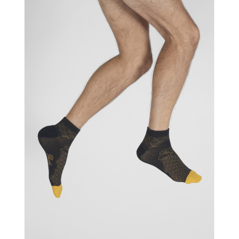 Socquettes de sport homme en coton bouclette, motif Vagues et Baleine. De la marque Berthe aux grands pieds .Fabrication française.