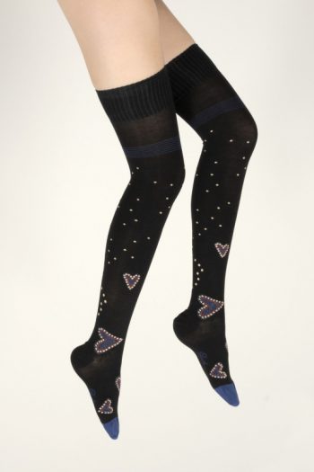 Jambières Cœur, en coton et aux motifs de cœurs marine et rouge sur un fond noir. De la marque Berthe Aux Grands Pieds. Une Fabrication 100% française