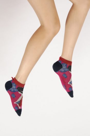 Socquettes Fleurs Sauvages dans les coloris Fuchsia, rouge et bleu. De la marque Berthe Aux Grands Pieds. Fabrication Française