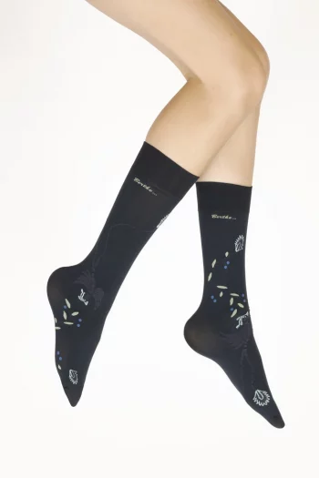 Mi-Bas 40D Marine Oiseau Lyre Bleu. En lycra 40 deniers. De la marque Berthe Aux Grands Pieds. Un produit fabriqué exclusivement en France .