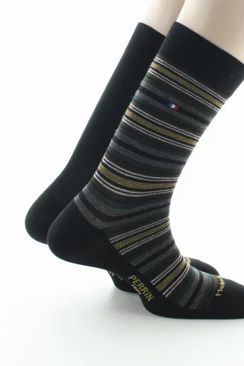 Lot deux paires rayée unie noir en coton peignés. Petit drapeau français sur la tige. Fabrication Française par Perrin 1924.