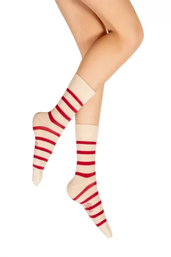 Chaussettes en coton peigné marinière rouge de la marque Berthe Aux Grands Pieds. Disponible en différents coloris. Fabrication exclusivement française !
