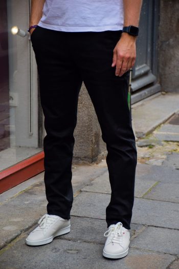 Chino 1083 - Coupe ajustée noir 163 homme. Fabrication exclusivement française. tissé + teint + ennoblis + coupé en France par 1083