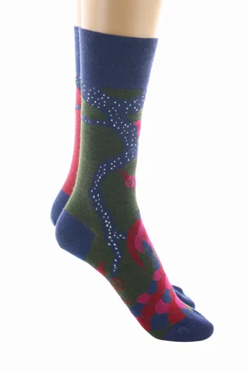 Chaussettes en laine Le Paon. Paire de chaussettes asymétriques. De la marque Berthe Aux Grands Pieds. Fabrication exclusivement française.