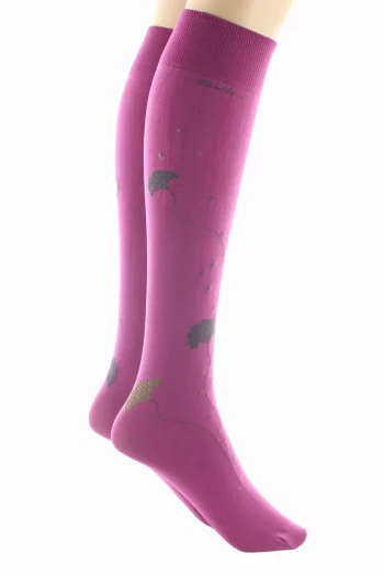 Mi-Bas 40D Albizia Fuchsia Kaki. En lycra 40 deniers. De la marque Berthe Aux Grands Pieds. Un produit fabriqué exclusivement en France .