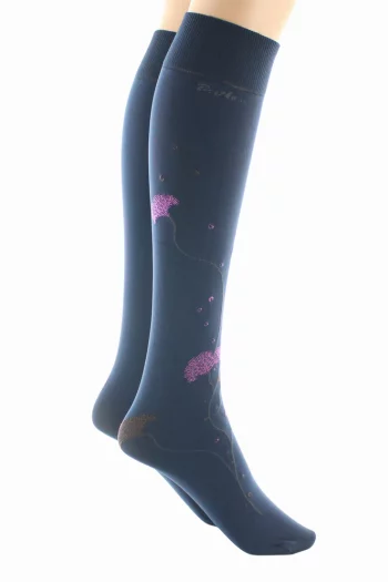 Mi-Bas 40D Albizia Marine Rose. En lycra 40 deniers. De la marque Berthe Aux Grands Pieds. Un produit fabriqué exclusivement en France .