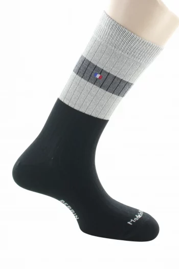 Chaussettes à côtes pour homme en laine Perrin Noir. De La Manufacture Perrin 1924. Existe en 2 coloris. Fabrication exclusivement française.
