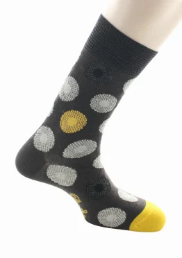Chaussettes homme en laine Fleurs Graphiques de la marque Berthe Aux Grands Pieds. Tricotées en laine et coton. Fabrication exclusivement française.