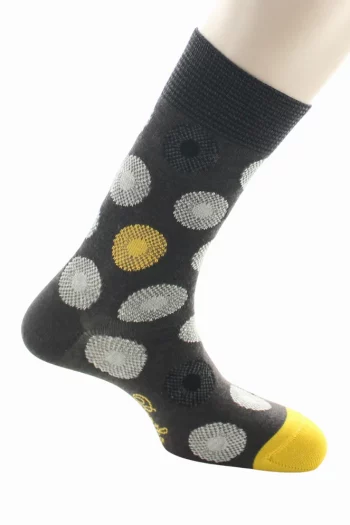 Chaussettes homme en laine Fleurs Graphiques de la marque Berthe Aux Grands Pieds. Tricotées en laine et coton. Fabrication exclusivement française.