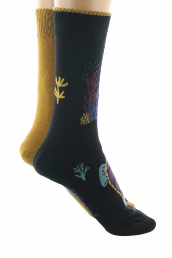 Chaussettes réversibles Tortue noir et moutarde. Un côté uni, un côté fantaisie. De la marque Dagobert à l'envers. Une fabrication exclusivement française.