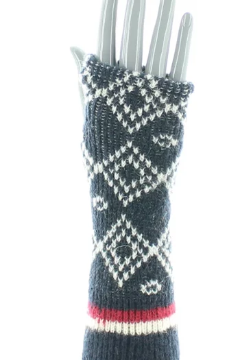 Mitaines en Laine Alpaga Jacquard marine. De la marque Perrin 1924. Se décline en 2 coloris. Fabrication exclusivement française.